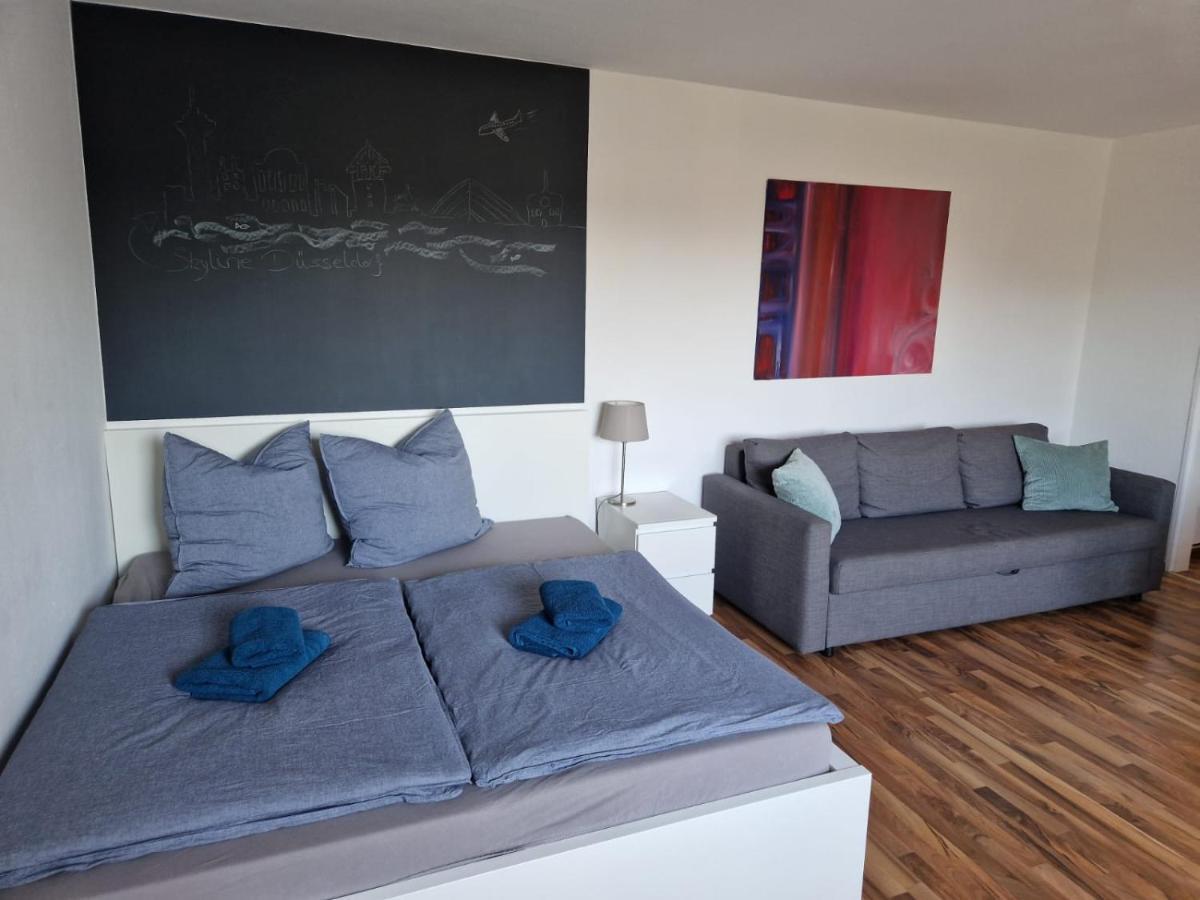Well Located Flat With Balcony Apartment Dusseldorf Exterior photo